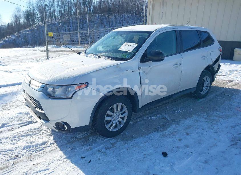 Photo 2 of 2015 Mitsubishi Outlander ES (VIN JA4AD2A37FZ010116)