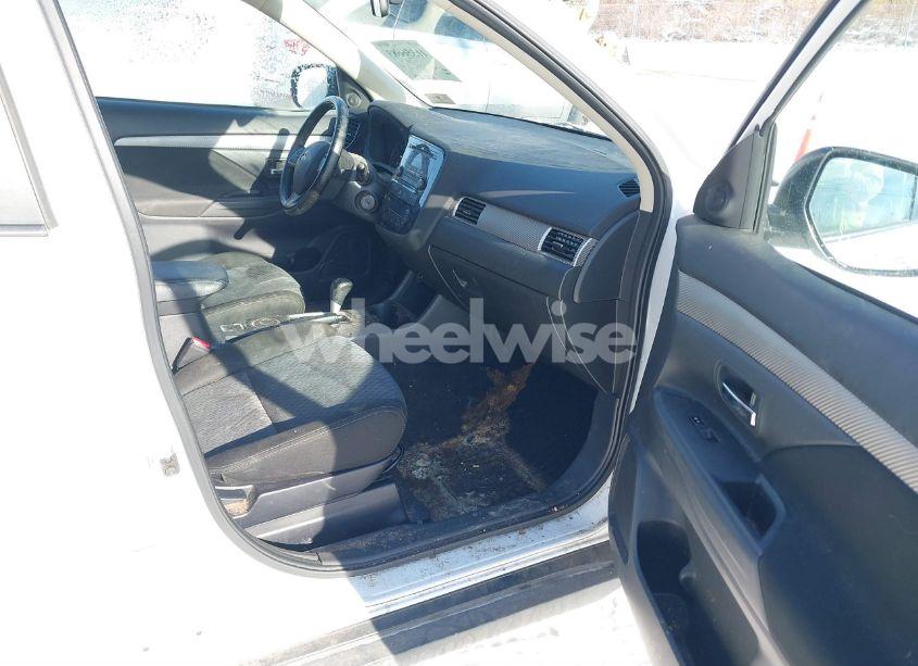 Photo 5 of 2015 Mitsubishi Outlander ES (VIN JA4AD2A37FZ010116)