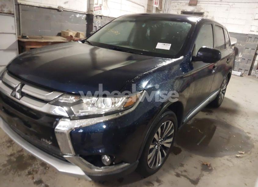 Photo 2 of 2018 Mitsubishi Outlander ES (VIN JA4AD2A37JJ005280)