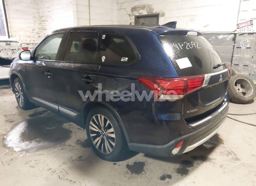 Photo 3 of 2018 Mitsubishi Outlander ES (VIN JA4AD2A37JJ005280)
