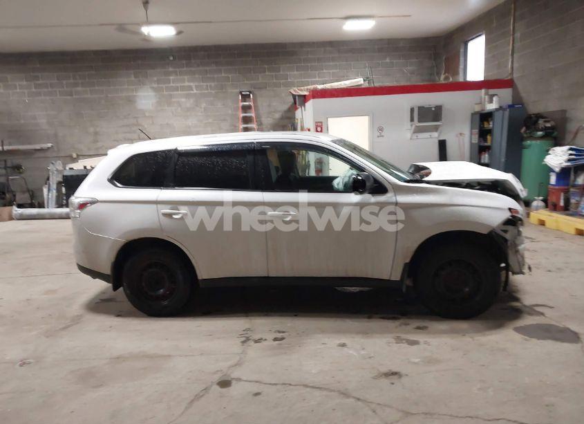 Photo 14 of 2014 Mitsubishi Outlander ES (VIN JA4AD2A38EZ016537)