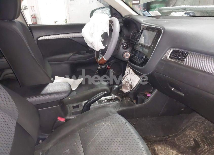 Photo 5 of 2014 Mitsubishi Outlander ES (VIN JA4AD2A38EZ016537)