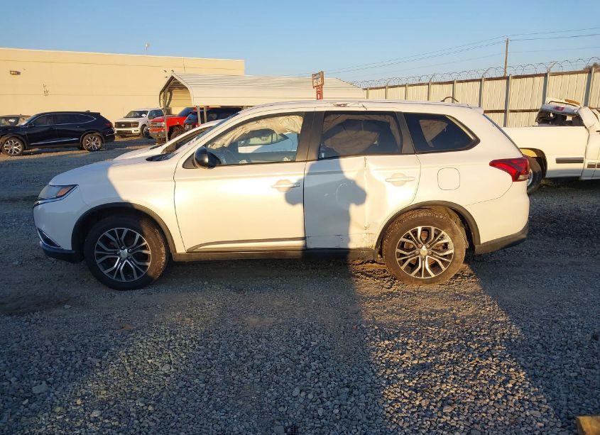 Photo 14 of 2016 Mitsubishi Outlander ES (VIN JA4AD2A38GZ016458)