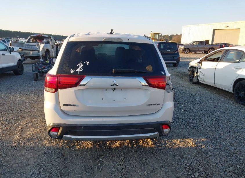 Photo 16 of 2016 Mitsubishi Outlander ES (VIN JA4AD2A38GZ016458)