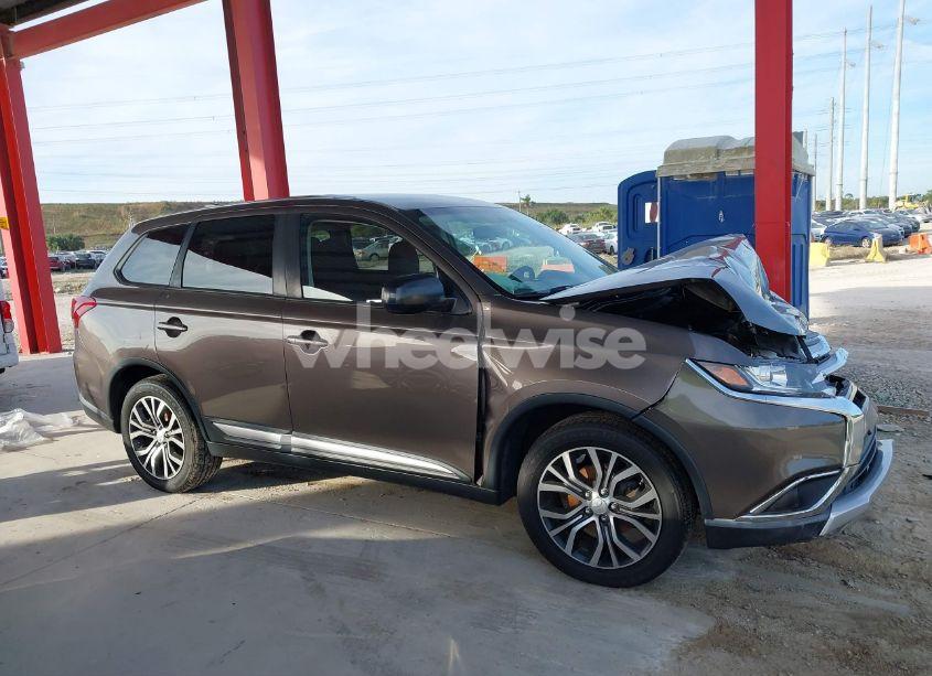 Photo 13 of 2017 Mitsubishi Outlander ES (VIN JA4AD2A38HZ010404)