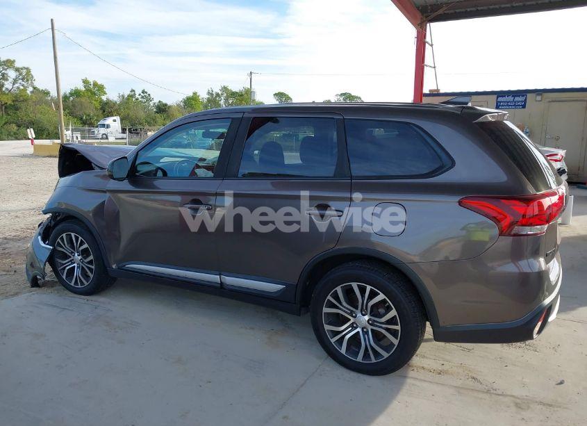 Photo 14 of 2017 Mitsubishi Outlander ES (VIN JA4AD2A38HZ010404)