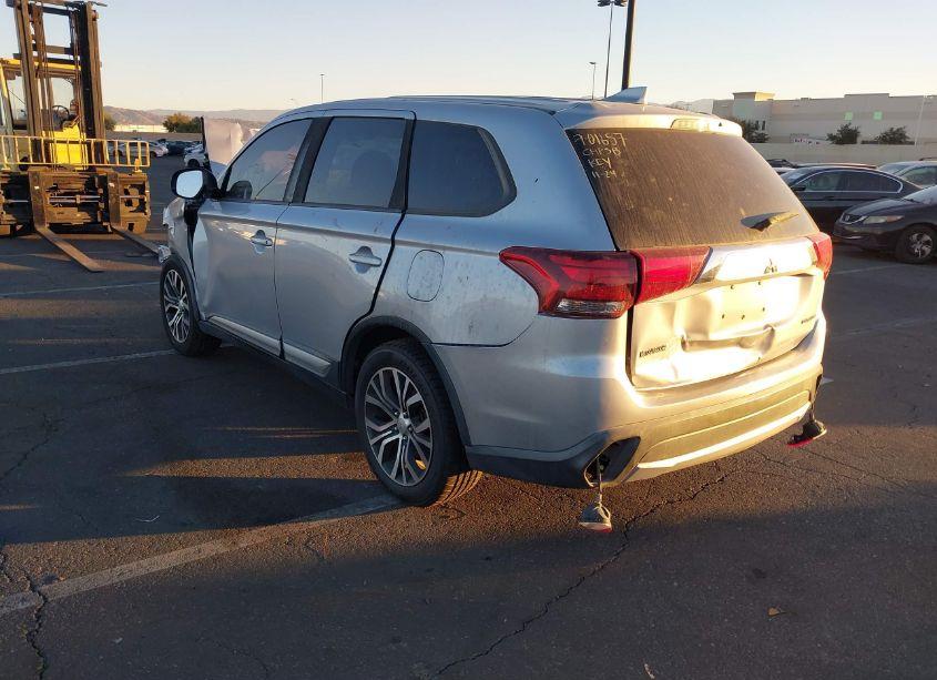 Photo 3 of 2017 Mitsubishi Outlander ES (VIN JA4AD2A38HZ028398)