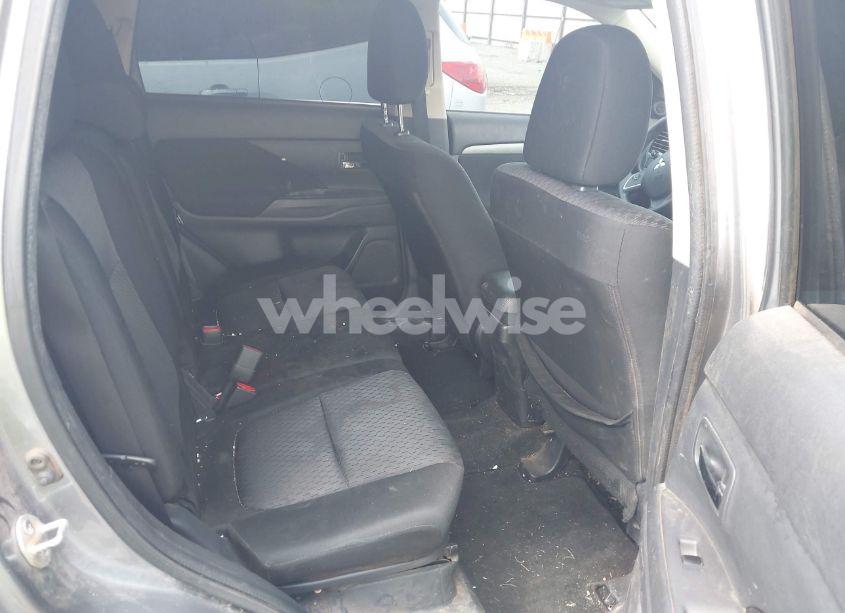 Photo 8 of 2014 Mitsubishi Outlander ES (VIN JA4AD2A39EZ007555)