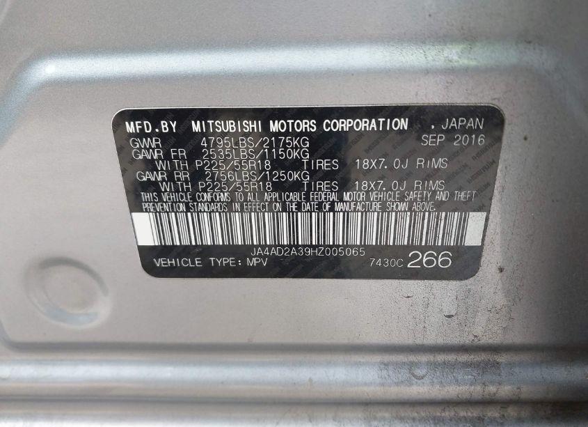 Photo 9 of 2017 Mitsubishi Outlander ES (VIN JA4AD2A39HZ005065)