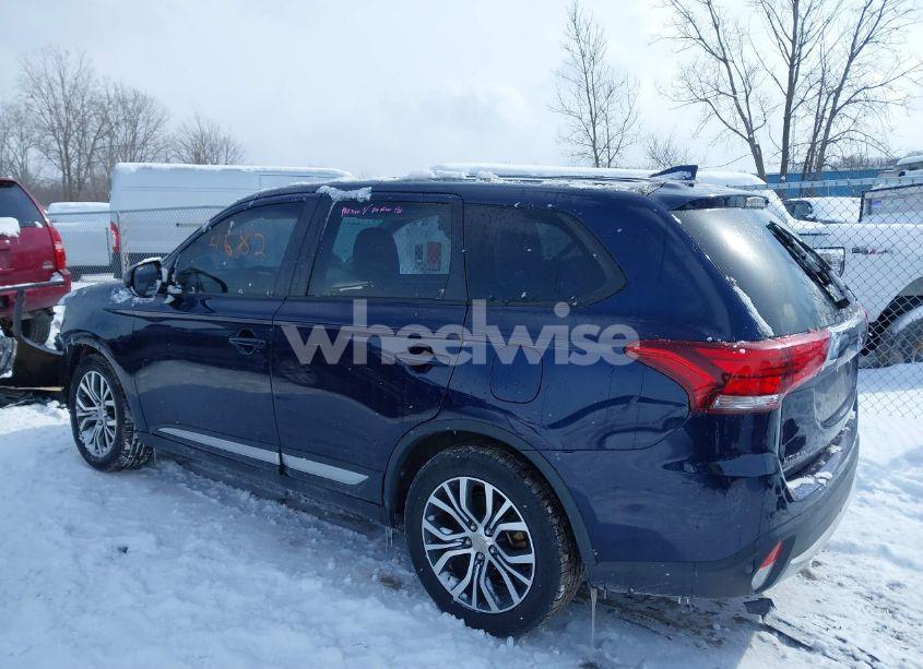 Photo 15 of 2018 Mitsubishi Outlander ES (VIN JA4AD2A39JZ055759)