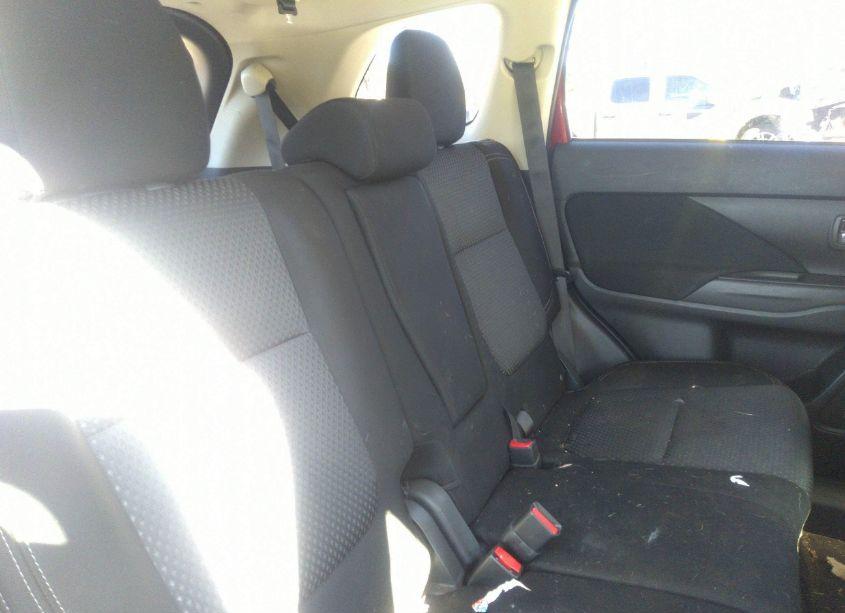 Photo 8 of 2019 Mitsubishi Outlander ES (VIN JA4AD2A39KZ004716)