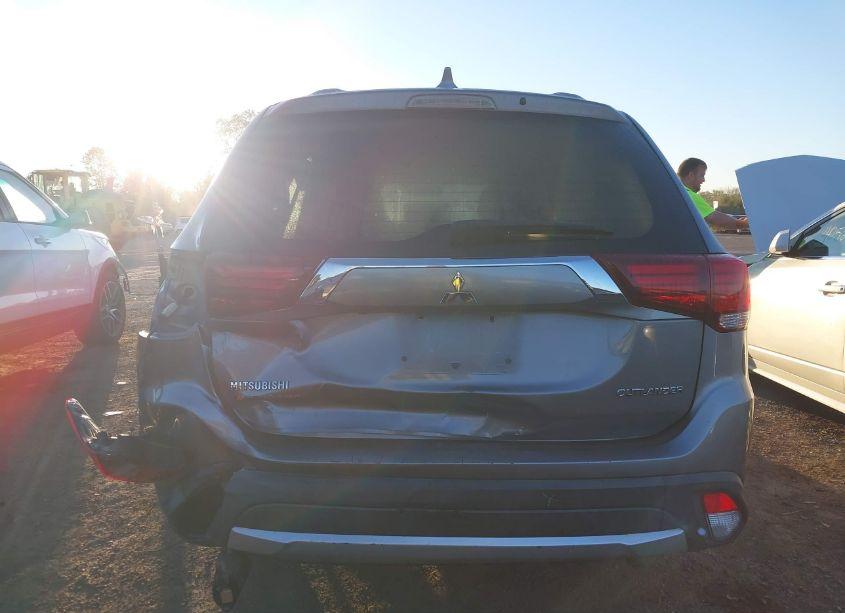 Photo 6 of 2018 Mitsubishi Outlander ES (VIN JA4AD2A3XJJ002597)