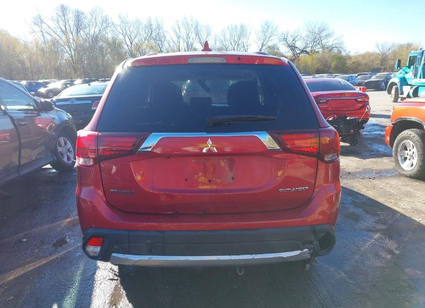Photo 16 of 2018 Mitsubishi Outlander ES (VIN JA4AD2A3XJZ054992)
