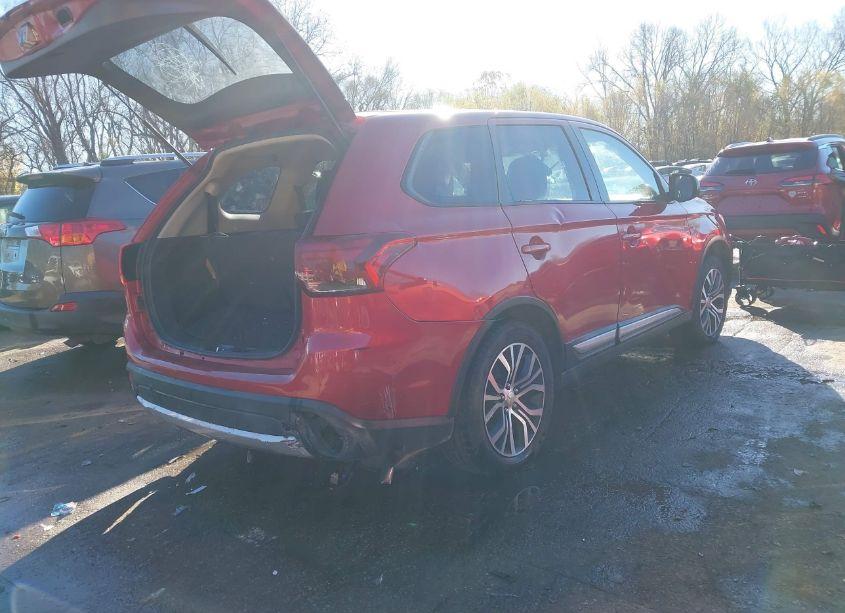 Photo 4 of 2018 Mitsubishi Outlander ES (VIN JA4AD2A3XJZ054992)