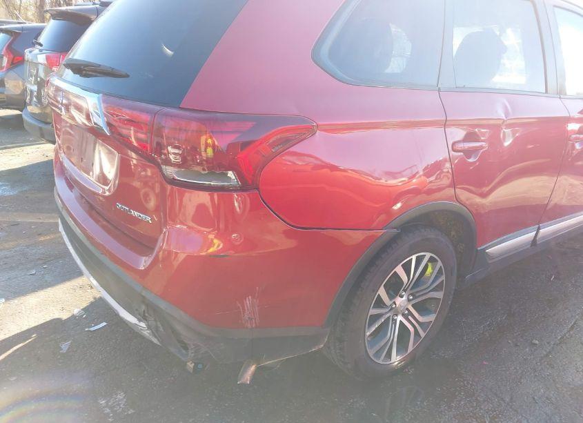 Photo 6 of 2018 Mitsubishi Outlander ES (VIN JA4AD2A3XJZ054992)