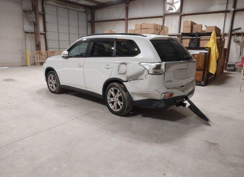 Photo 3 of 2015 Mitsubishi Outlander SE (VIN JA4AD3A30FZ013333)