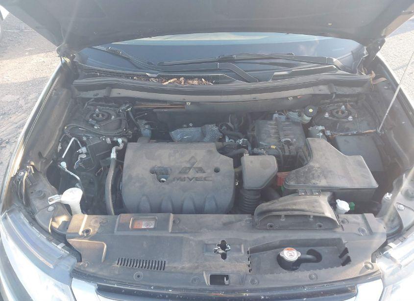 Photo 10 of 2016 Mitsubishi Outlander SE (VIN JA4AD3A30GZ006917)