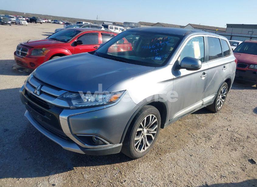 Photo 2 of 2016 Mitsubishi Outlander SE (VIN JA4AD3A30GZ033406)