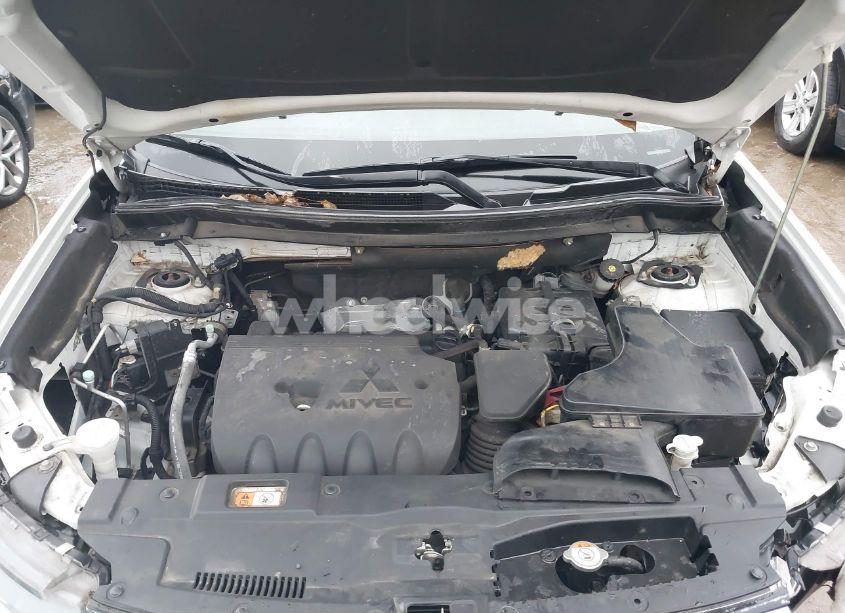 Photo 10 of 2017 Mitsubishi Outlander SE (VIN JA4AD3A30HZ061840)