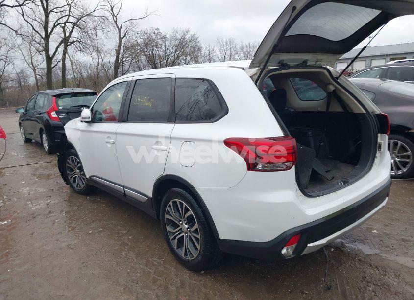 Photo 3 of 2017 Mitsubishi Outlander SE (VIN JA4AD3A30HZ061840)