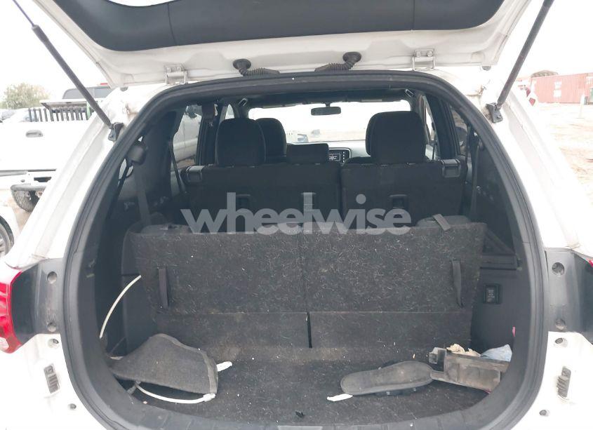 Photo 8 of 2018 Mitsubishi Outlander LE (VIN JA4AD3A30JZ021442)