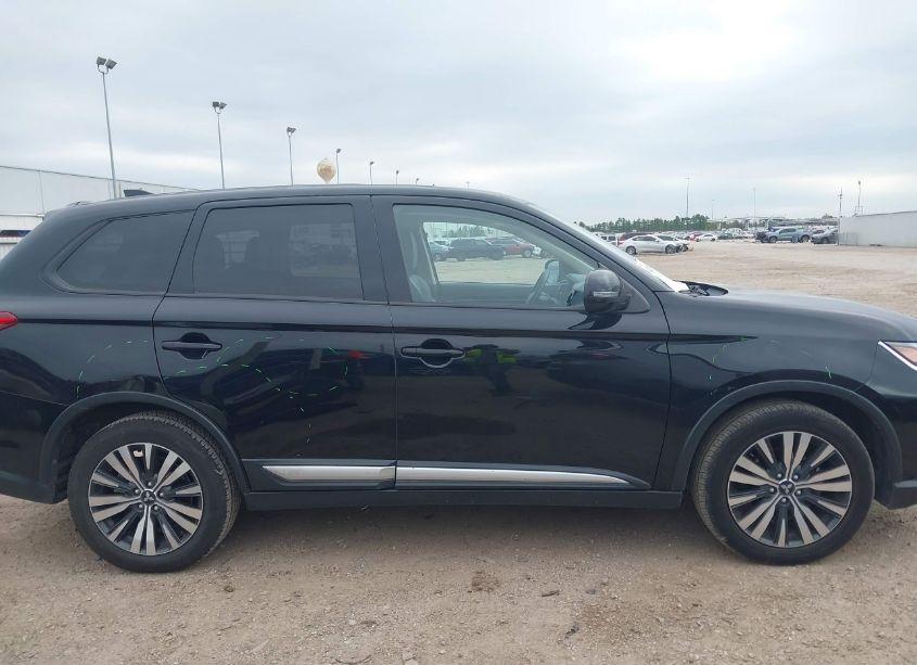 Photo 13 of 2019 Mitsubishi Outlander SE (VIN JA4AD3A30KZ019045)