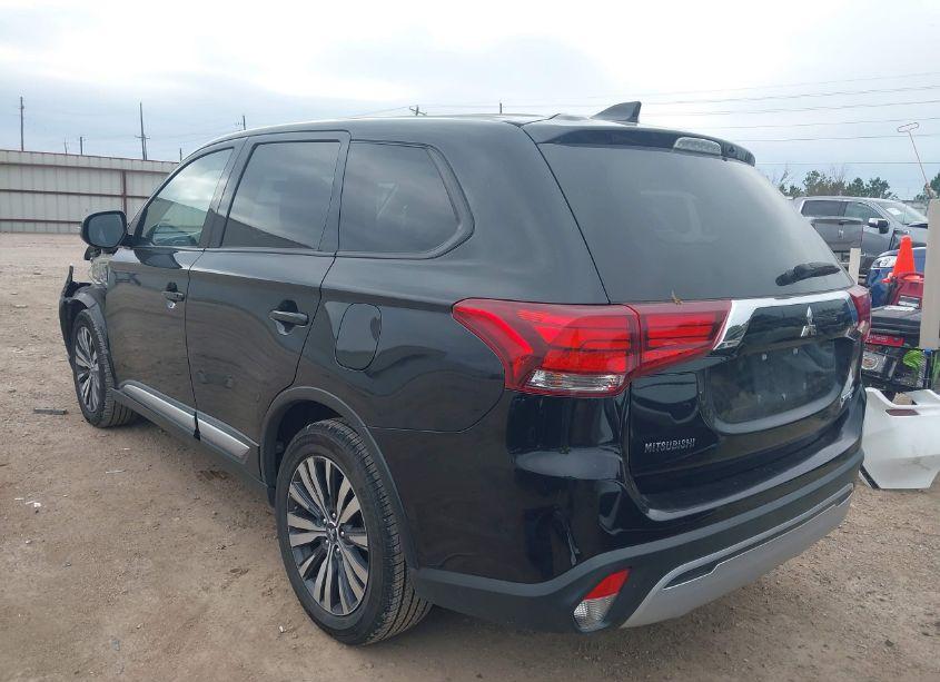 Photo 3 of 2019 Mitsubishi Outlander SE (VIN JA4AD3A30KZ019045)