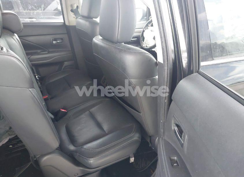 Photo 8 of 2020 Mitsubishi Outlander SEL 2.4 (VIN JA4AD3A30LZ003073)