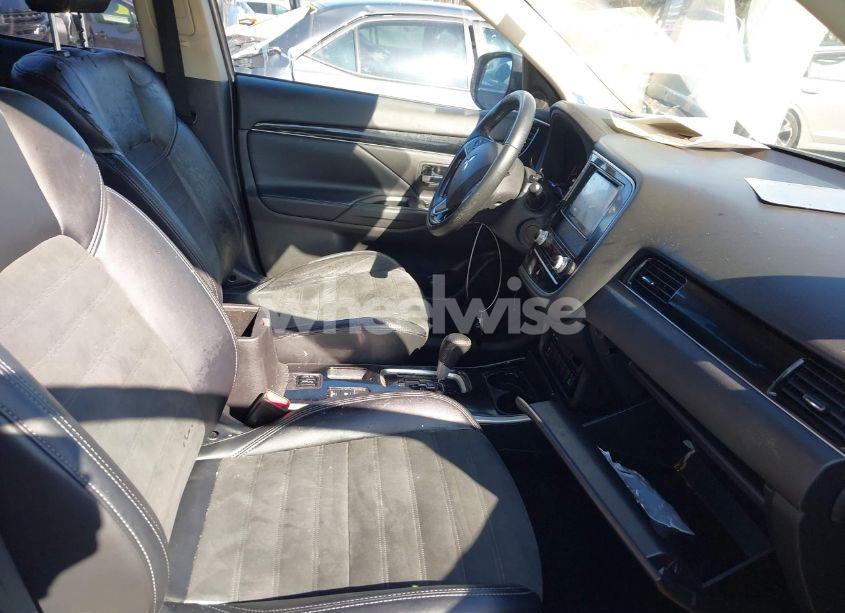 Photo 5 of 2020 Mitsubishi Outlander SE 2.4 (VIN JA4AD3A30LZ004594)