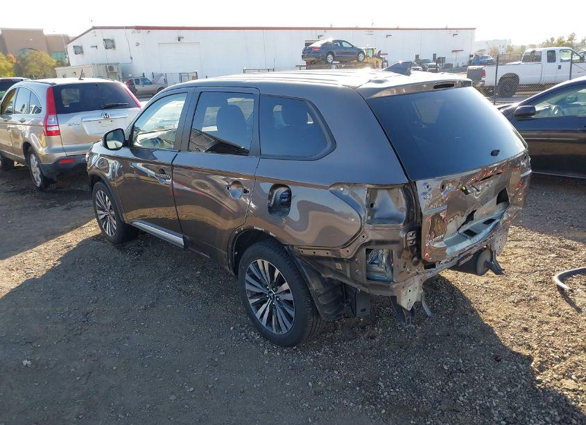 Photo 3 of 2020 Mitsubishi Outlander SE 2.4 (VIN JA4AD3A30LZ011075)