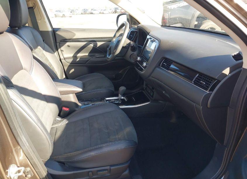 Photo 5 of 2020 Mitsubishi Outlander SE 2.4 (VIN JA4AD3A30LZ011075)