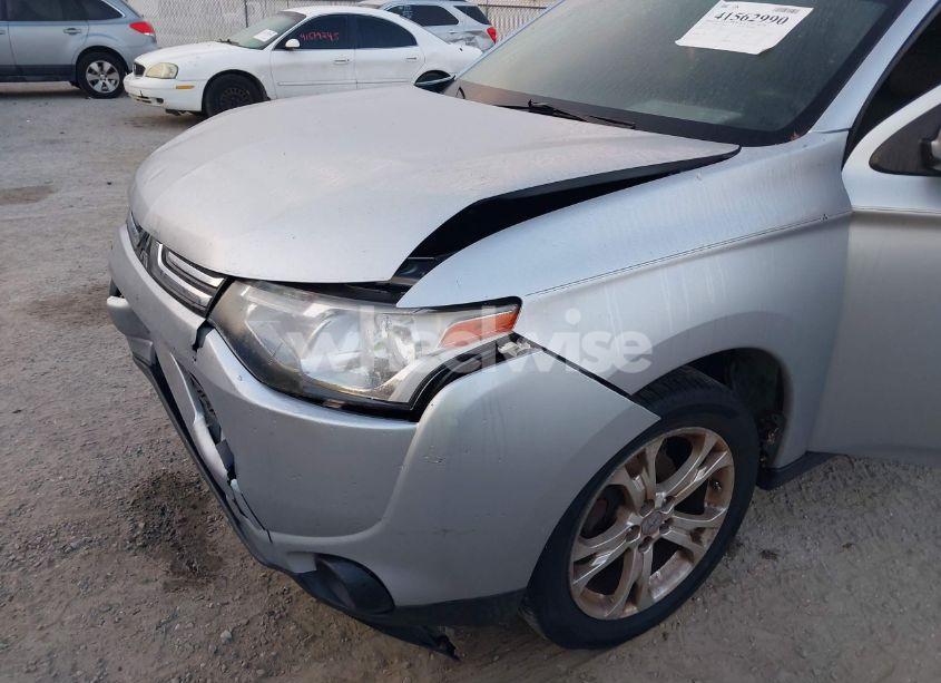 Photo 12 of 2014 Mitsubishi Outlander SE (VIN JA4AD3A31EZ011122)