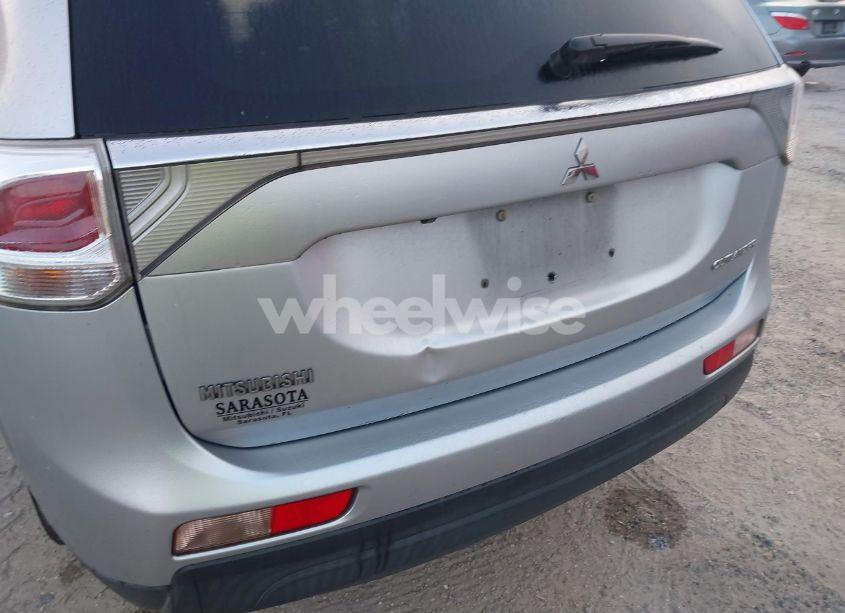 Photo 15 of 2014 Mitsubishi Outlander SE (VIN JA4AD3A31EZ011122)