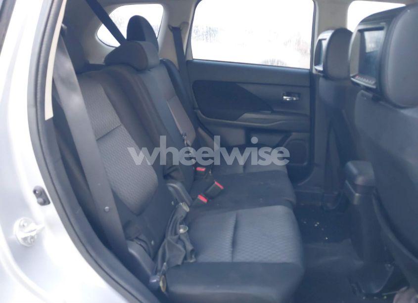 Photo 8 of 2014 Mitsubishi Outlander SE (VIN JA4AD3A31EZ011122)