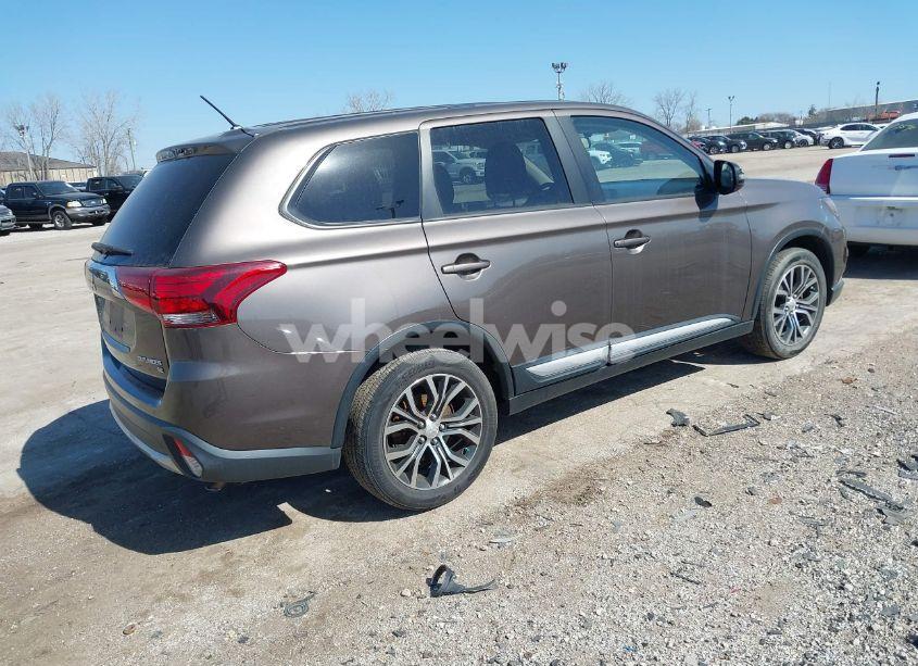 Photo 4 of 2016 Mitsubishi Outlander SE (VIN JA4AD3A31GZ013312)