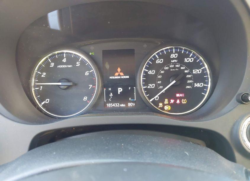 Photo 7 of 2016 Mitsubishi Outlander SE (VIN JA4AD3A31GZ047704)