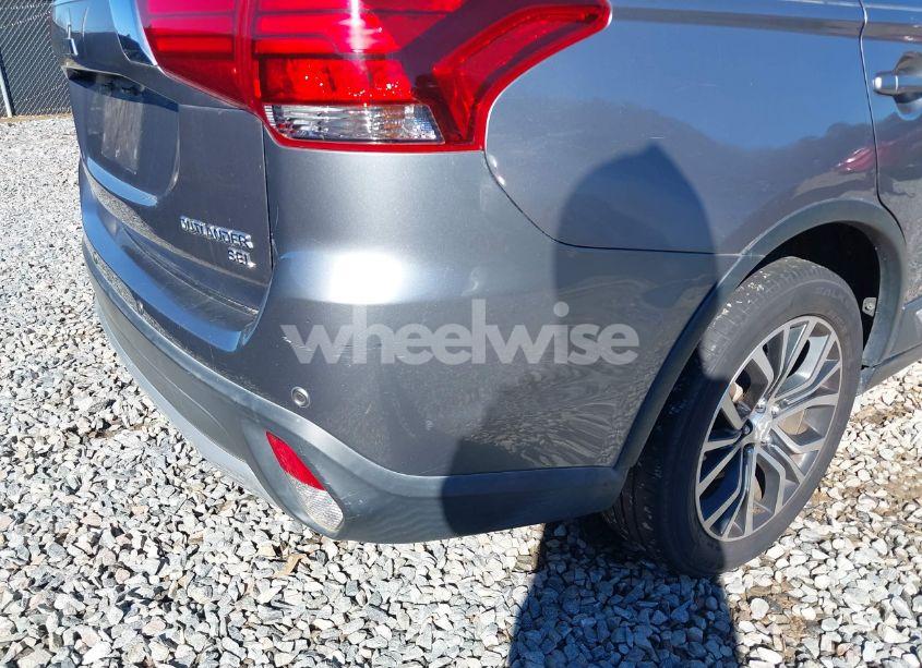 Photo 12 of 2016 Mitsubishi Outlander SEL (VIN JA4AD3A31GZ063272)