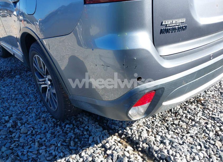 Photo 6 of 2016 Mitsubishi Outlander SEL (VIN JA4AD3A31GZ063272)