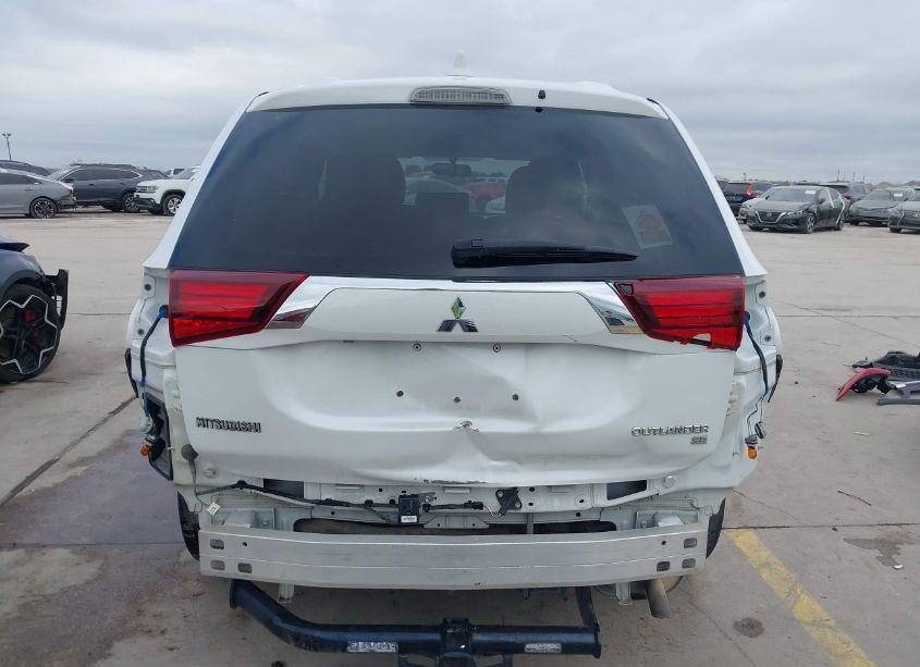 Photo 17 of 2017 Mitsubishi Outlander SE (VIN JA4AD3A31HZ058915)