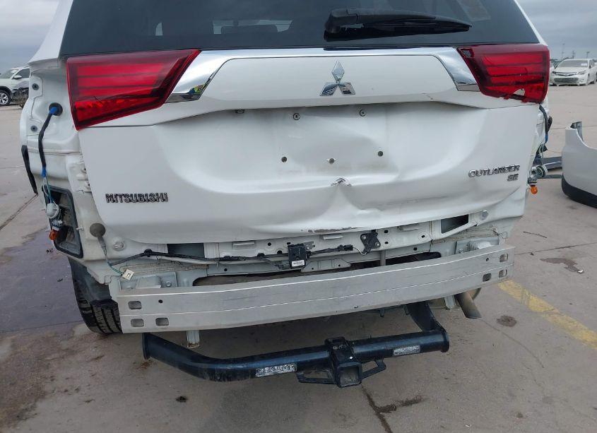 Photo 18 of 2017 Mitsubishi Outlander SE (VIN JA4AD3A31HZ058915)