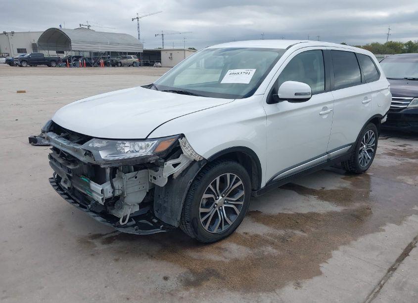 Photo 2 of 2017 Mitsubishi Outlander SE (VIN JA4AD3A31HZ058915)