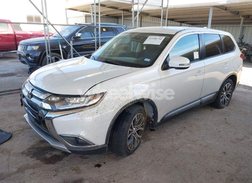 Photo 2 of 2017 Mitsubishi Outlander SE (VIN JA4AD3A31HZ062317)