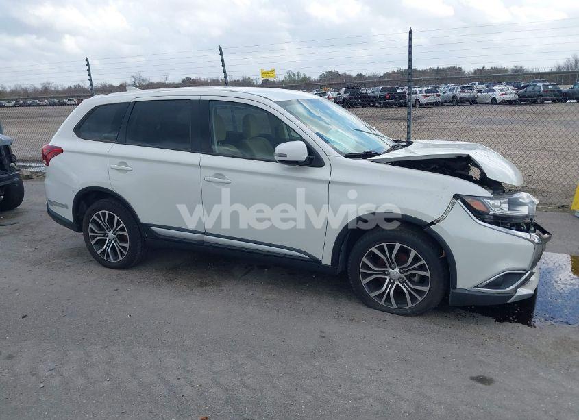 Photo 13 of 2018 Mitsubishi Outlander SE (VIN JA4AD3A31JZ011860)