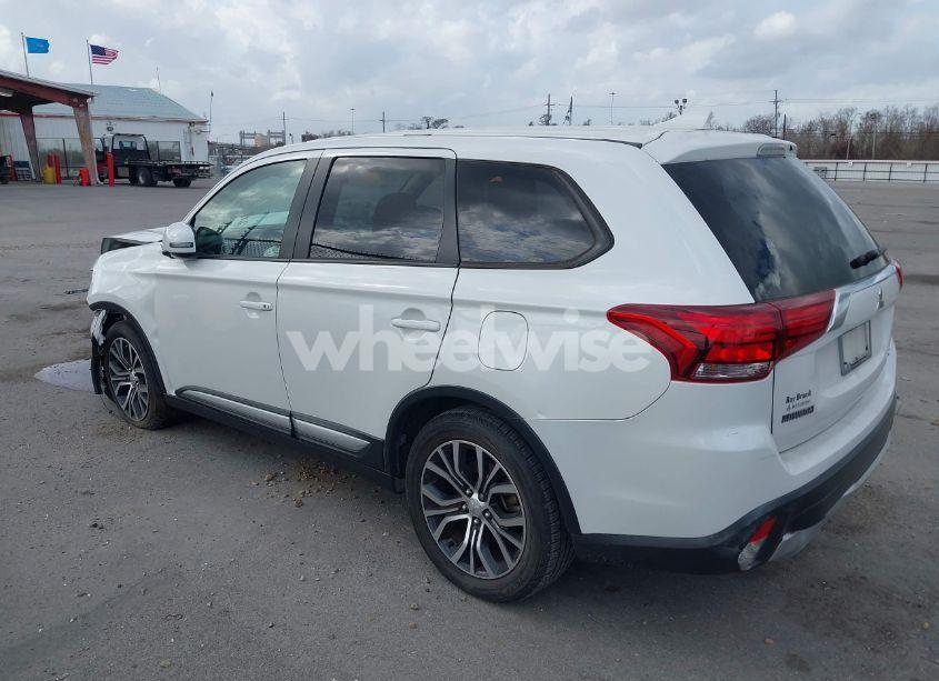 Photo 14 of 2018 Mitsubishi Outlander SE (VIN JA4AD3A31JZ011860)