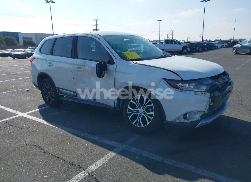 2018 Mitsubishi Outlander SE (VIN JA4AD3A31JZ035995) main photo