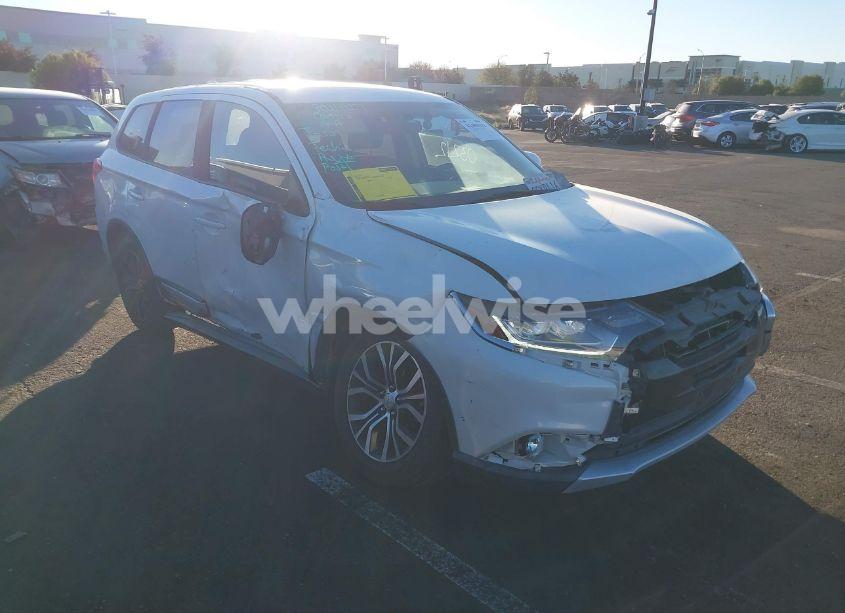 Photo 13 of 2018 Mitsubishi Outlander SE (VIN JA4AD3A31JZ035995)