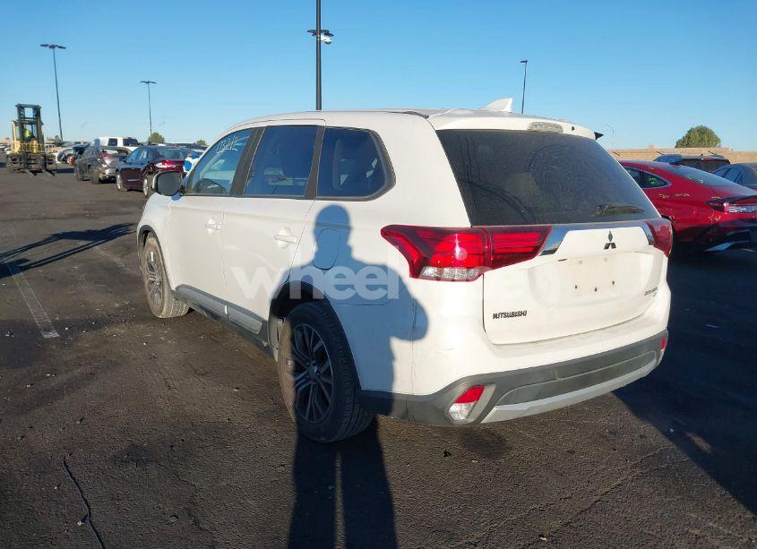 Photo 14 of 2018 Mitsubishi Outlander SE (VIN JA4AD3A31JZ035995)