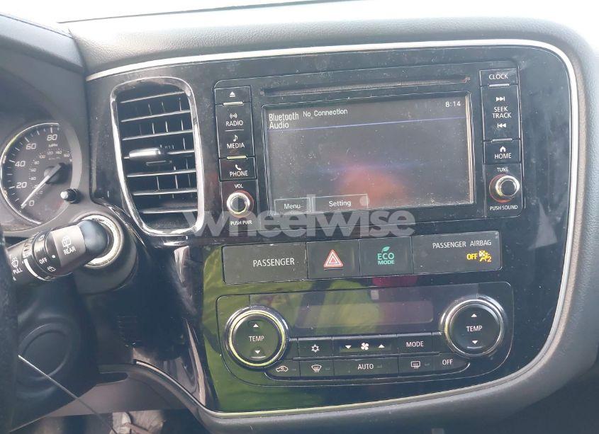 Photo 14 of 2016 Mitsubishi Outlander SE (VIN JA4AD3A32GZ017062)