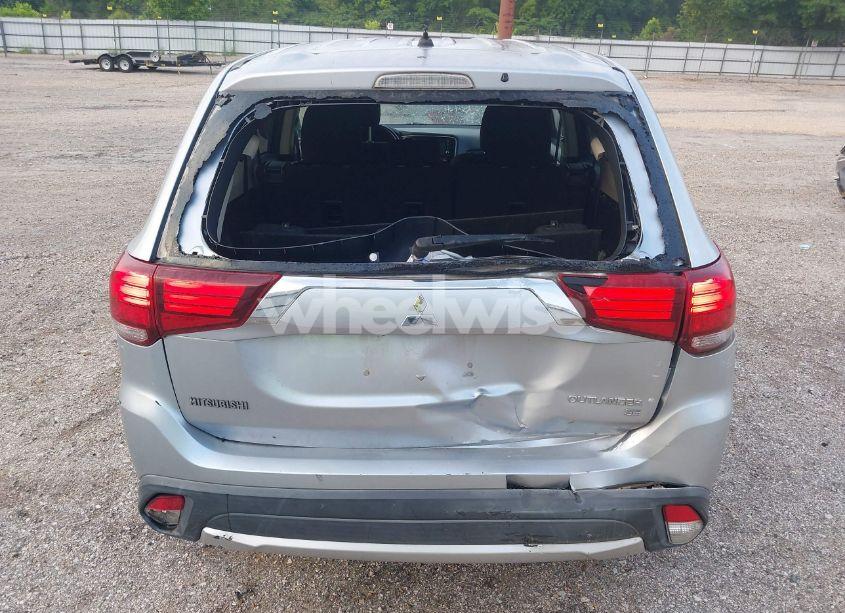 Photo 6 of 2016 Mitsubishi Outlander SE (VIN JA4AD3A32GZ017062)