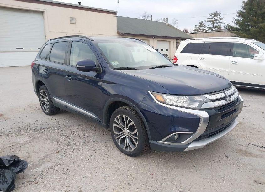 2016 Mitsubishi Outlander SE/SEL (VIN JA4AD3A32GZ026926) main photo
